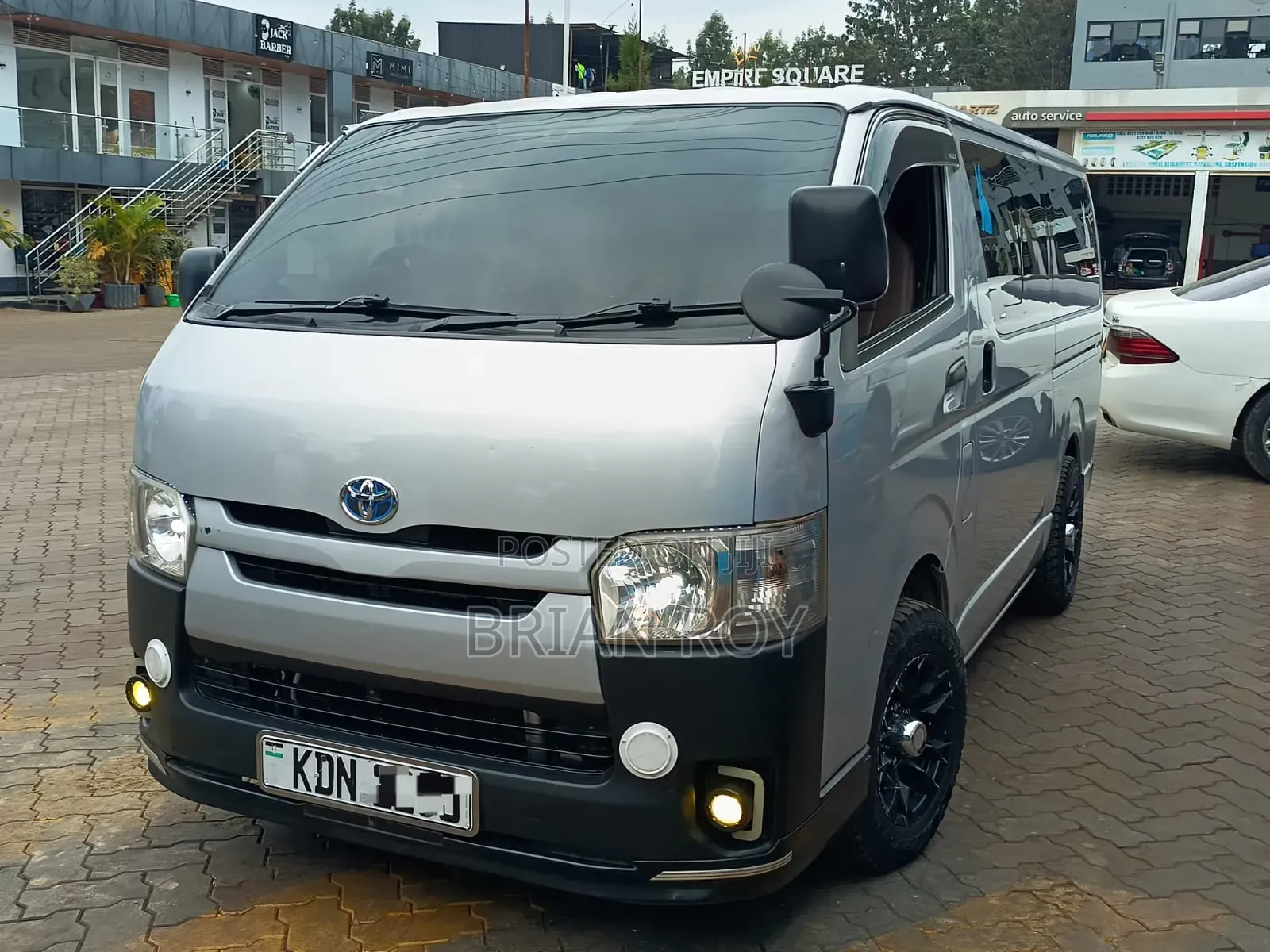 Toyota HiAce 2016 Silver