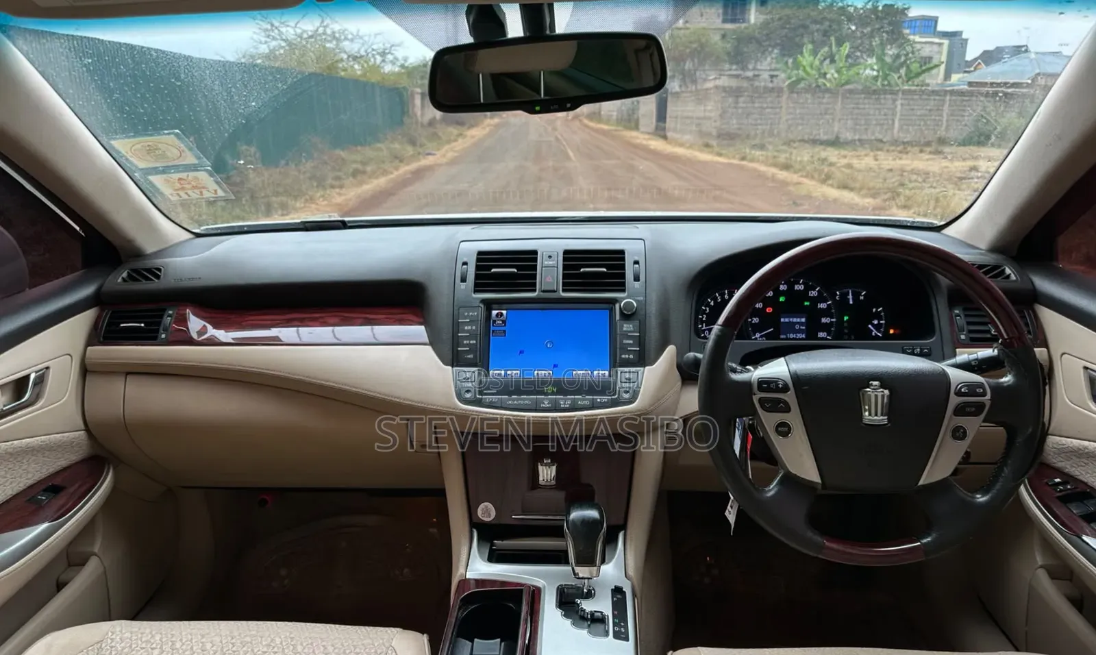 Toyota Crown 2012 White