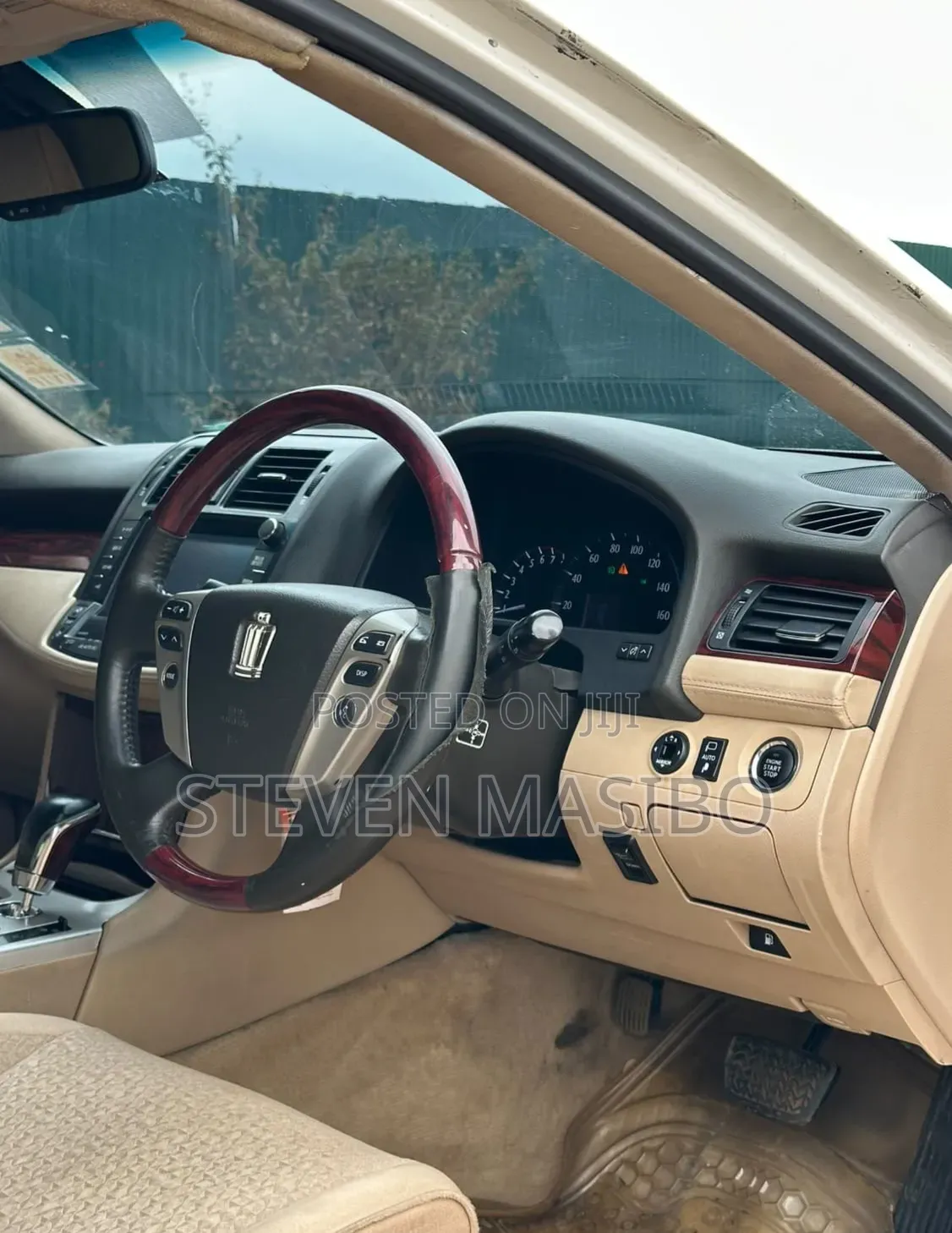 Toyota Crown 2012 White
