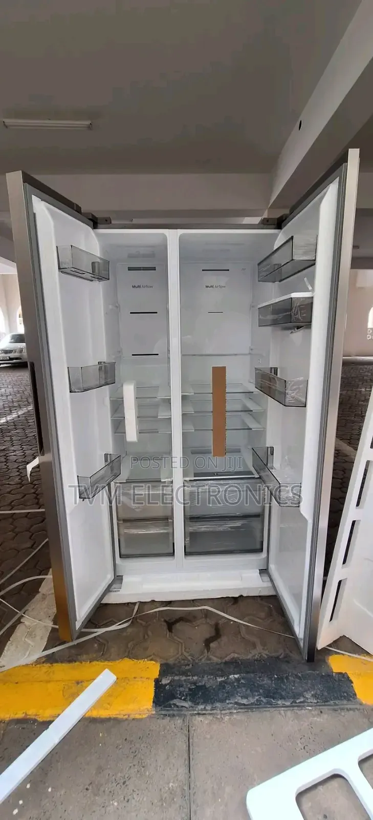 Hisense 541L Side by Side No Frost Fridge -REF558DR
