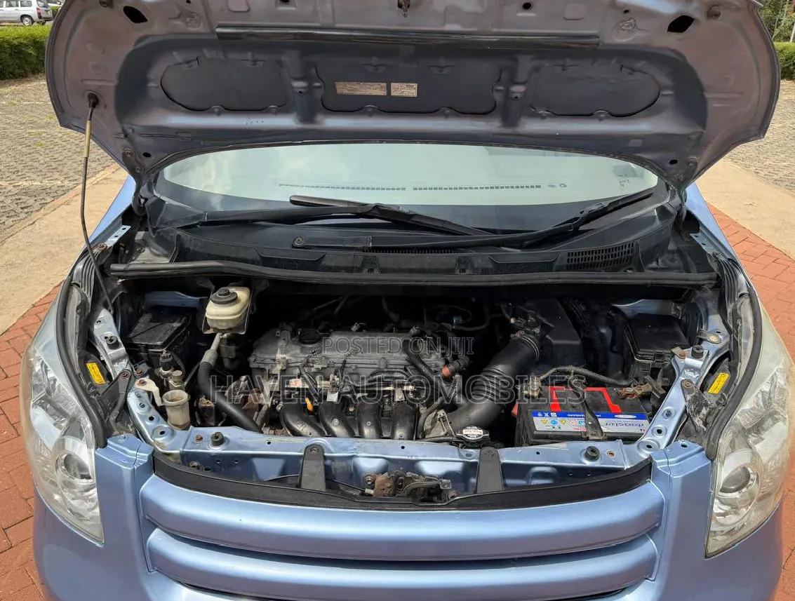 Toyota Noah 2009 Blue