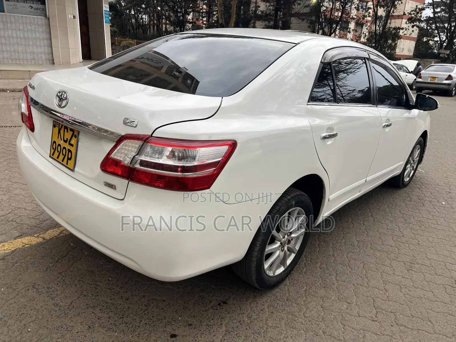 Toyota Premio 2015 Off white