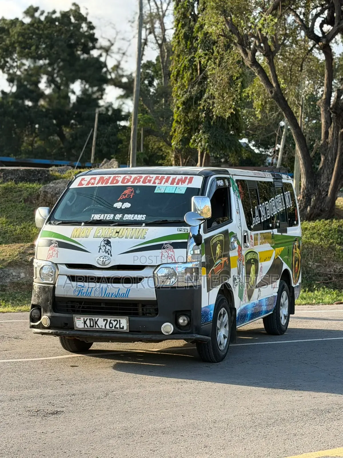 Toyota HiAce 2015 White