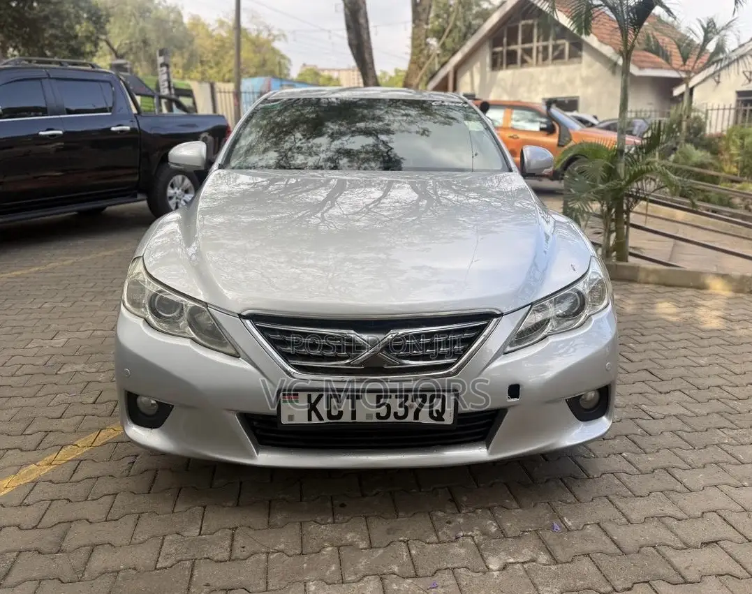 Toyota Mark X 2.5 AWD 2011 Silver