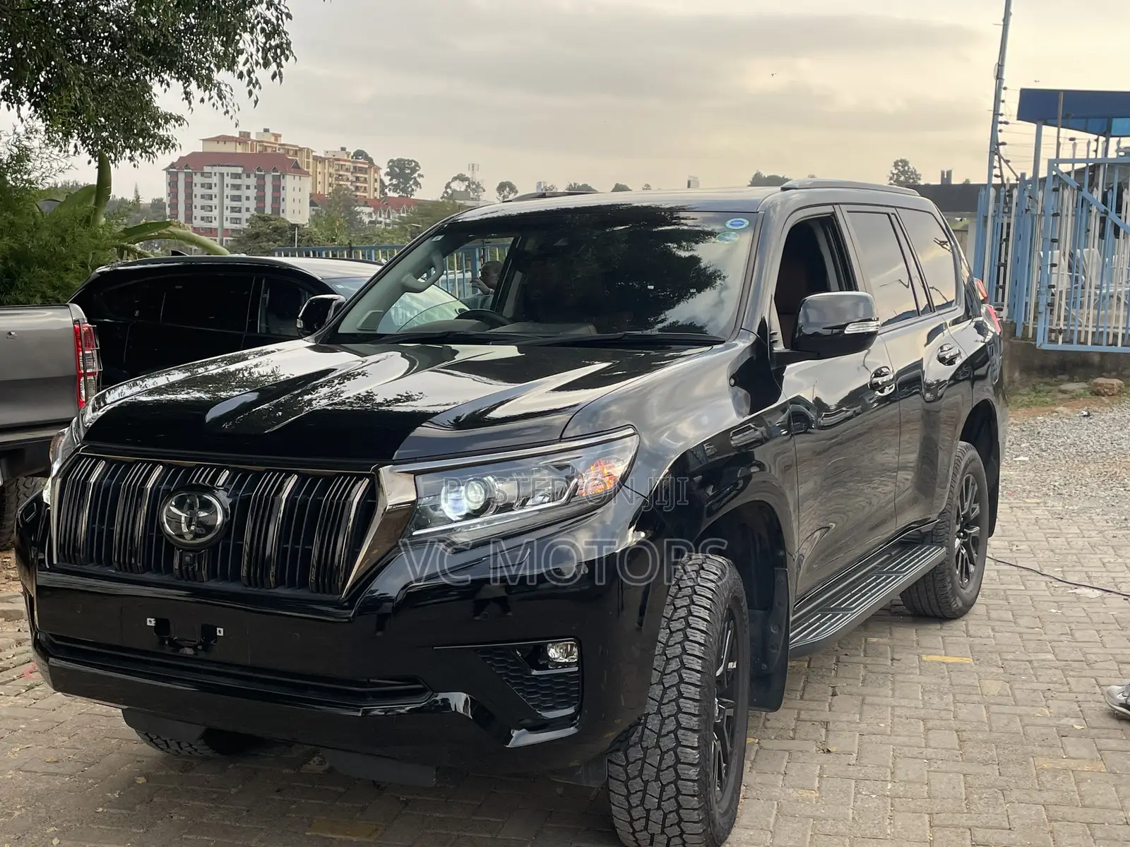 Toyota Land Cruiser Prado 2.8 2021 Black