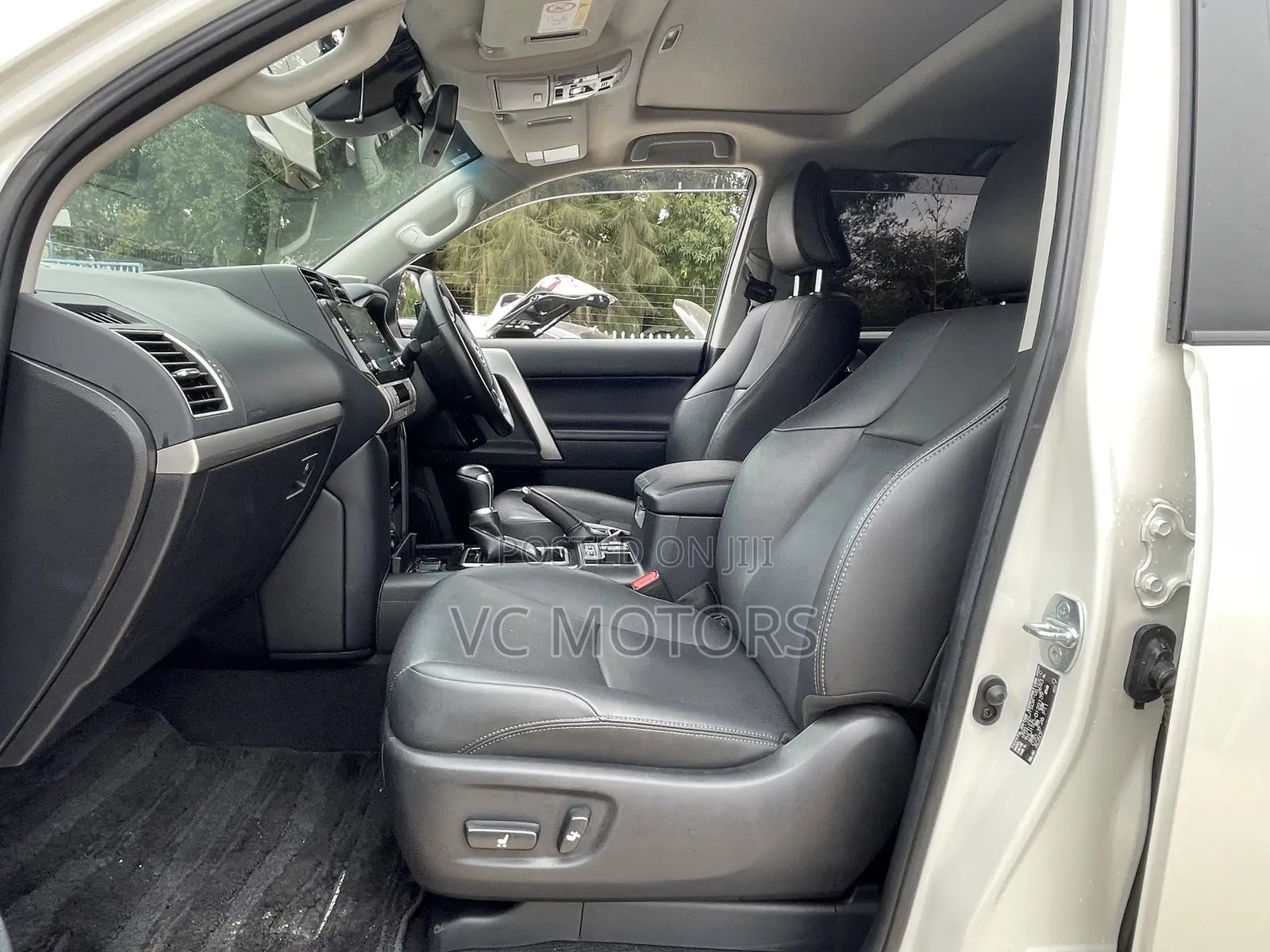 Toyota Land Cruiser Prado 2.7 2021 White