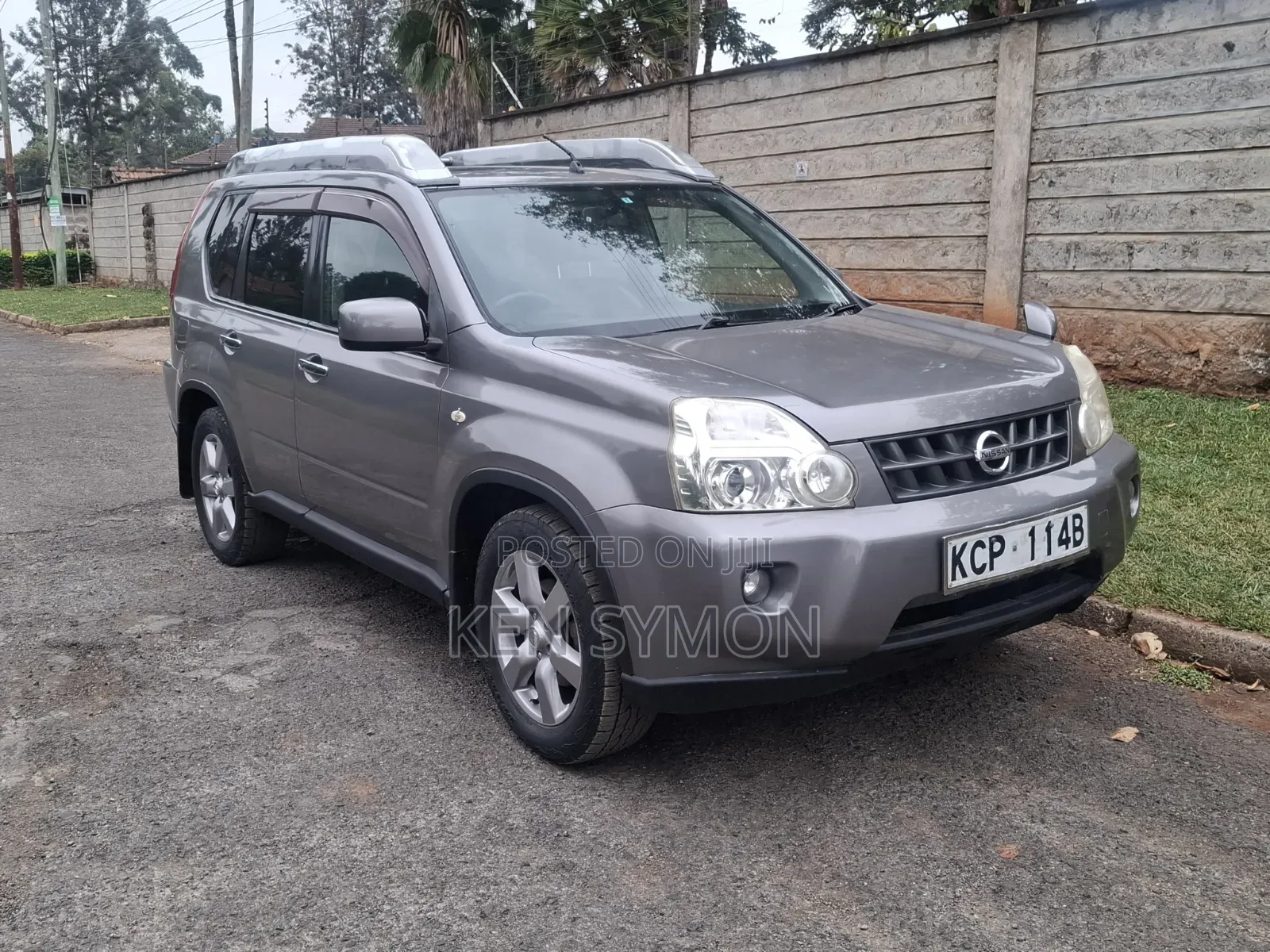 Nissan X-Trail 2011 Brown