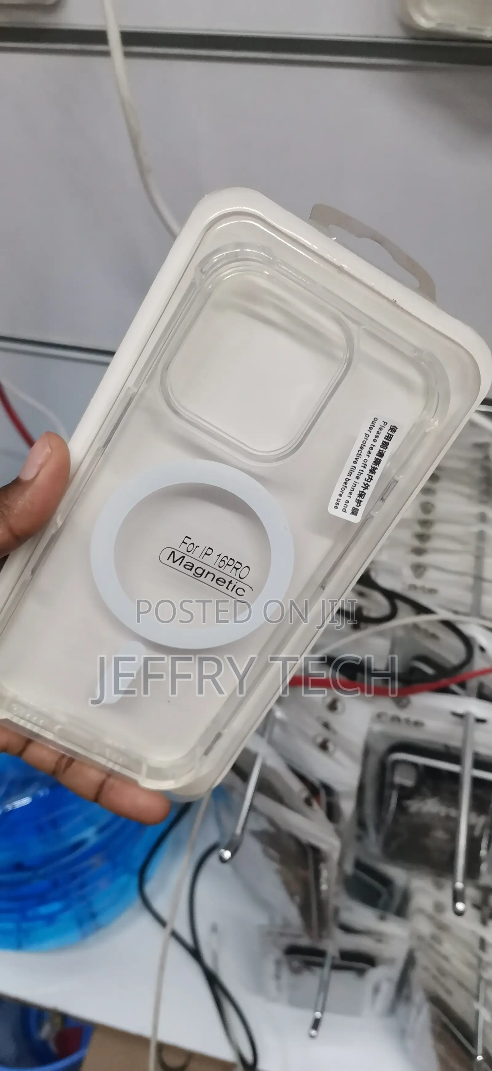 iPhone 16 Pro Clear Magnetic Protective Phone Case