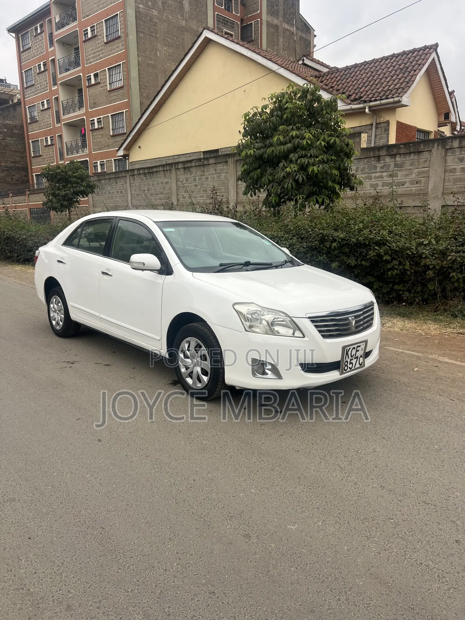 Toyota Premio 2011 White