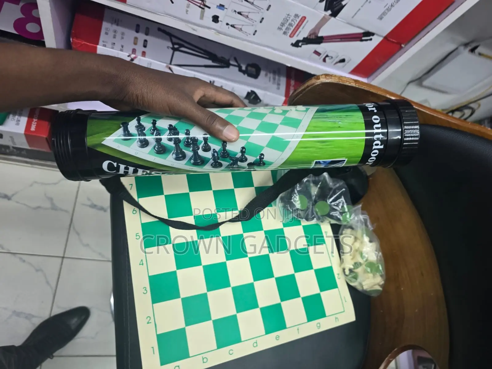 Deluxe Tournament Chess Set With Roll-Up Vinyl Chess Board