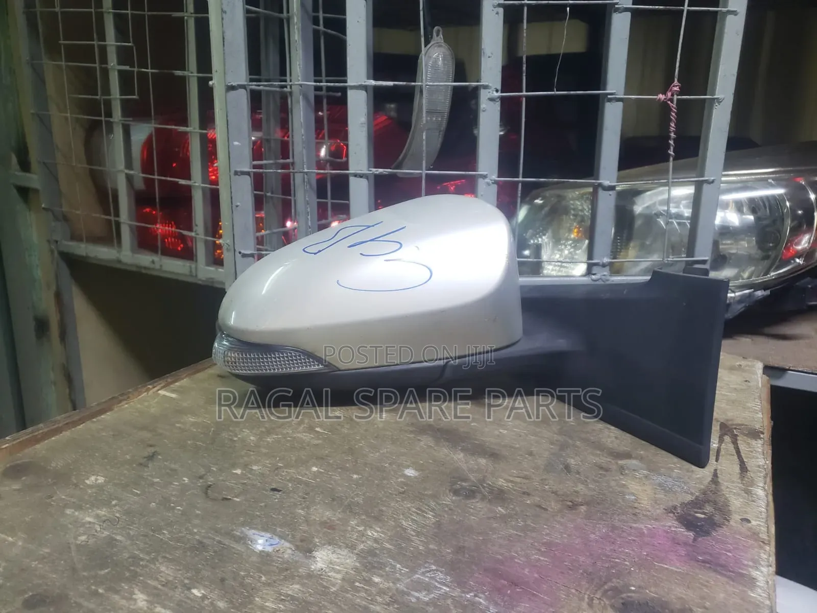 Vitz Jewella Sidemirror