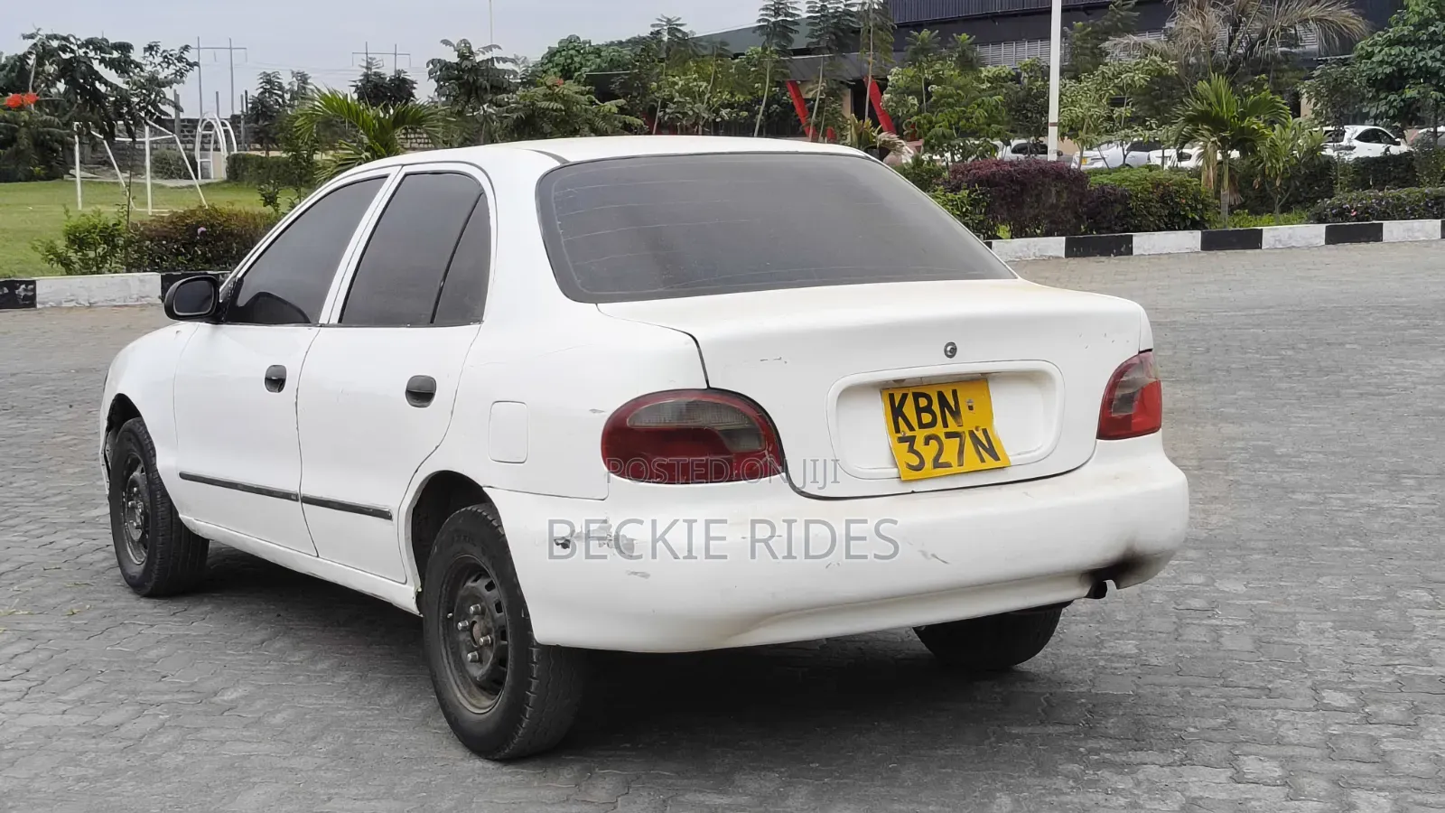 Hyundai Accent 1998 White