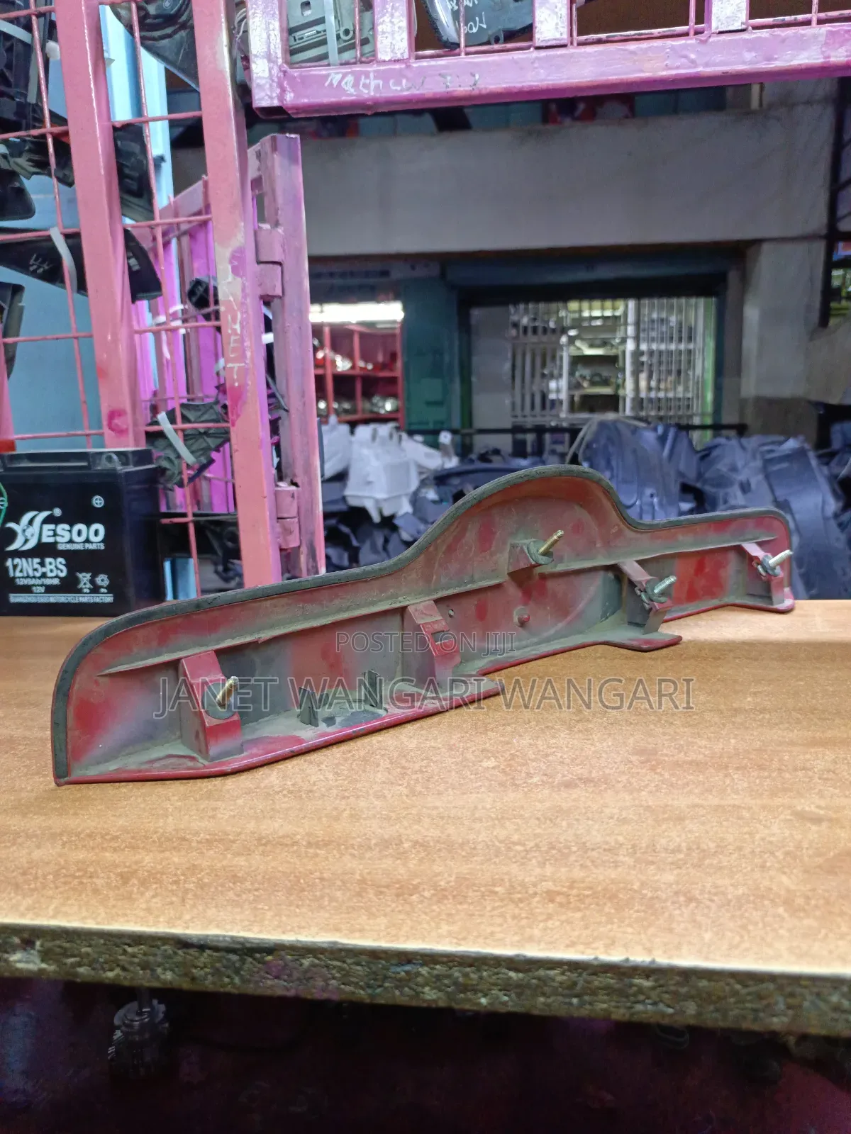 Boot Handle/Garnish for Toyota Sienta Old Model