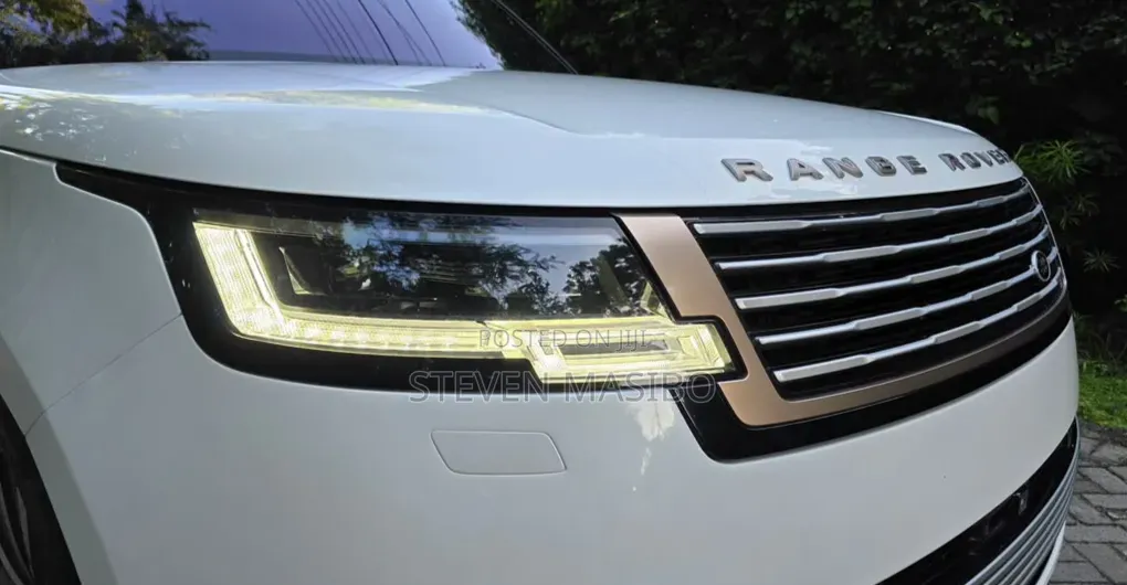 Land Rover Range Rover SV LWB 2023 White