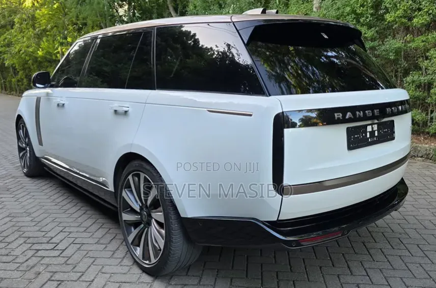 Land Rover Range Rover SV LWB 2023 White
