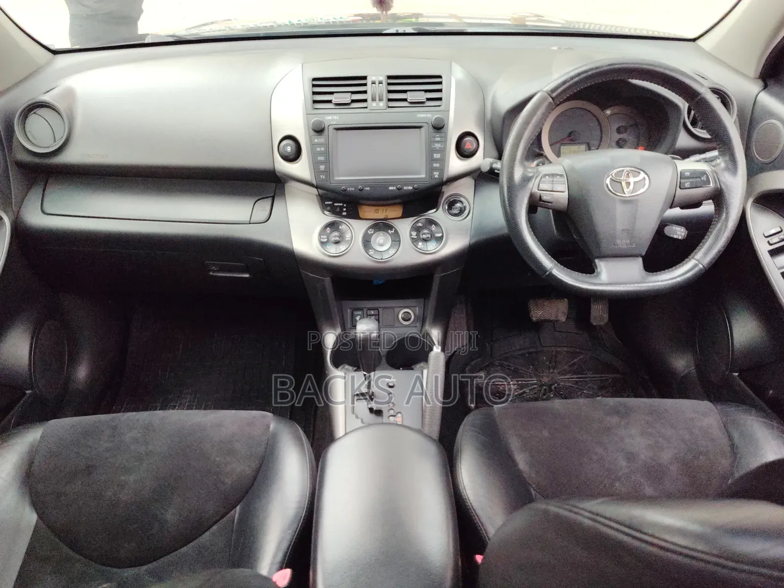 Toyota Avalon 2010