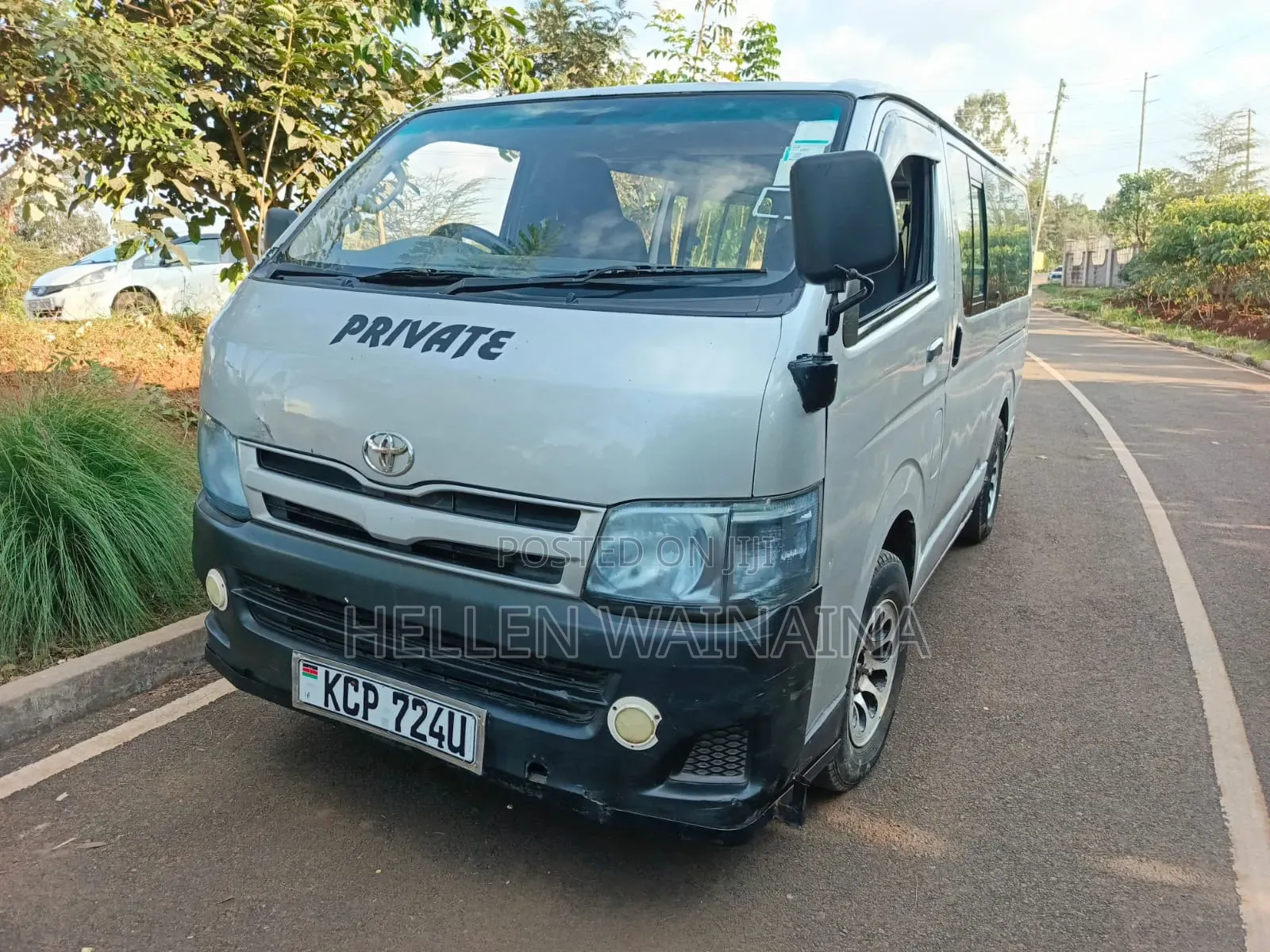 Toyota HiAce 2011 Silver