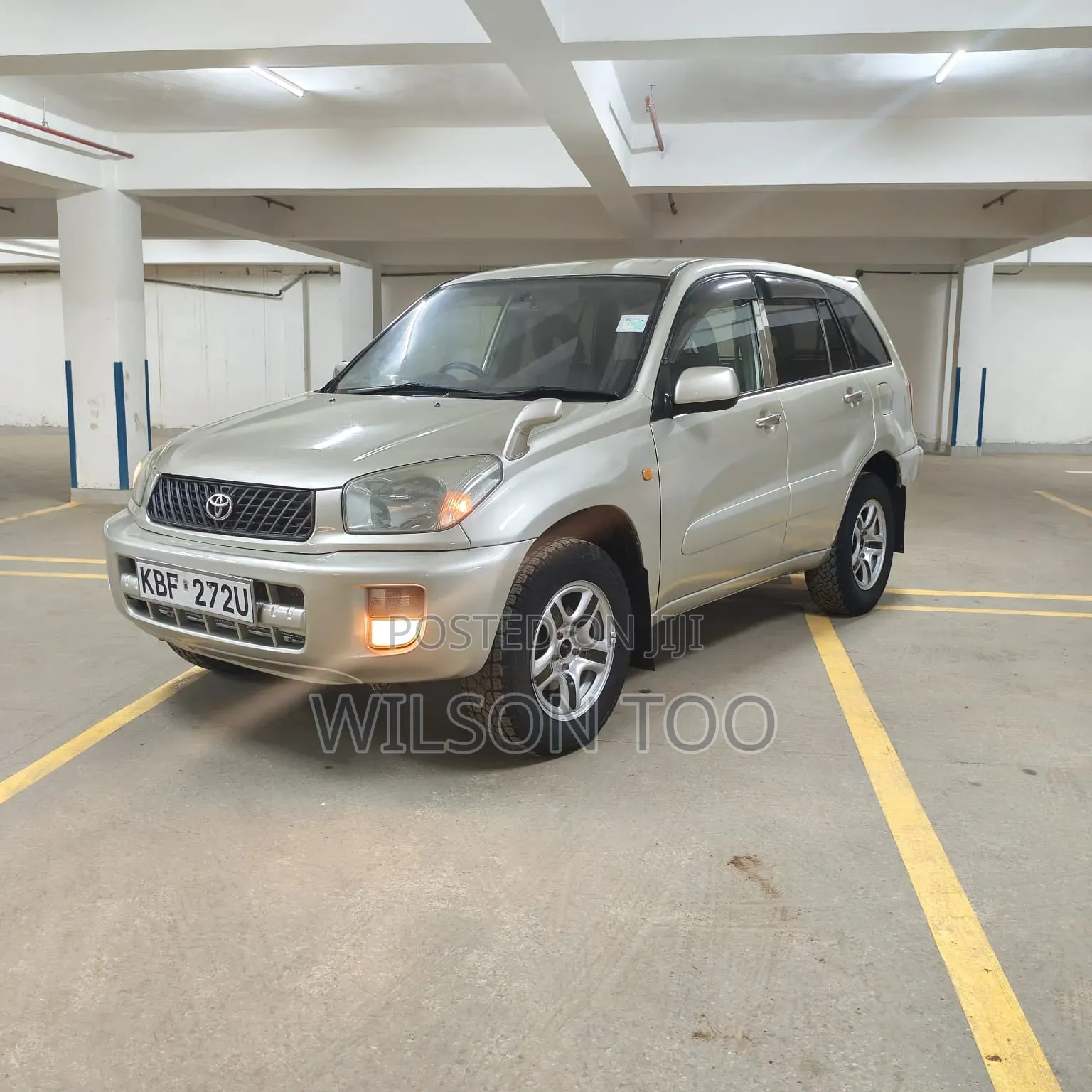 Toyota RAV4 2005 Gold