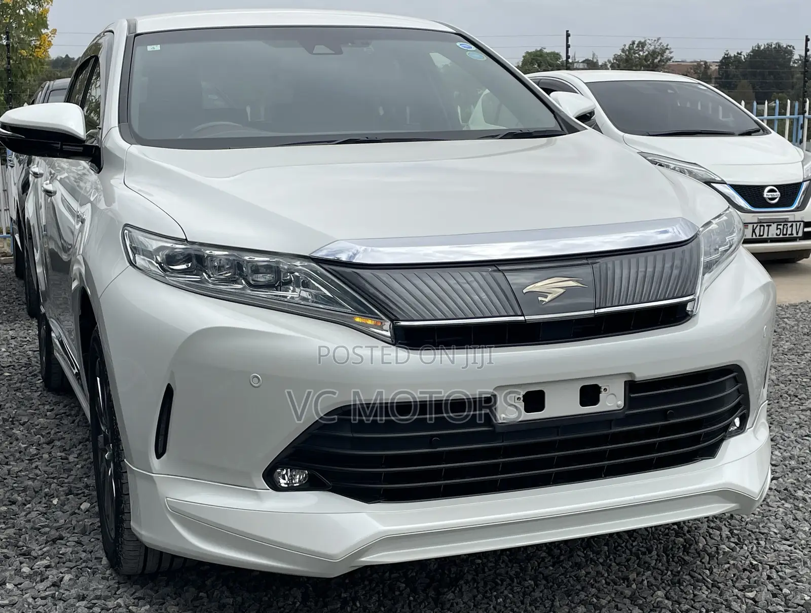 Toyota Harrier 2.5 Hybrid 4WD 2019 White