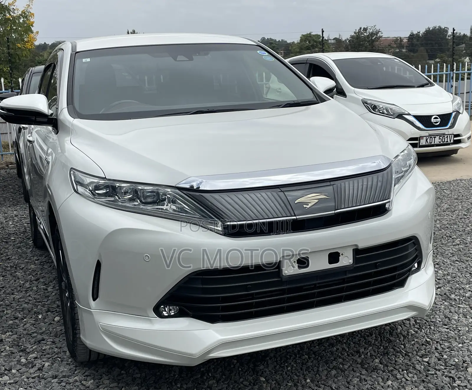Toyota Harrier 2.5 Hybrid 4WD 2019 White
