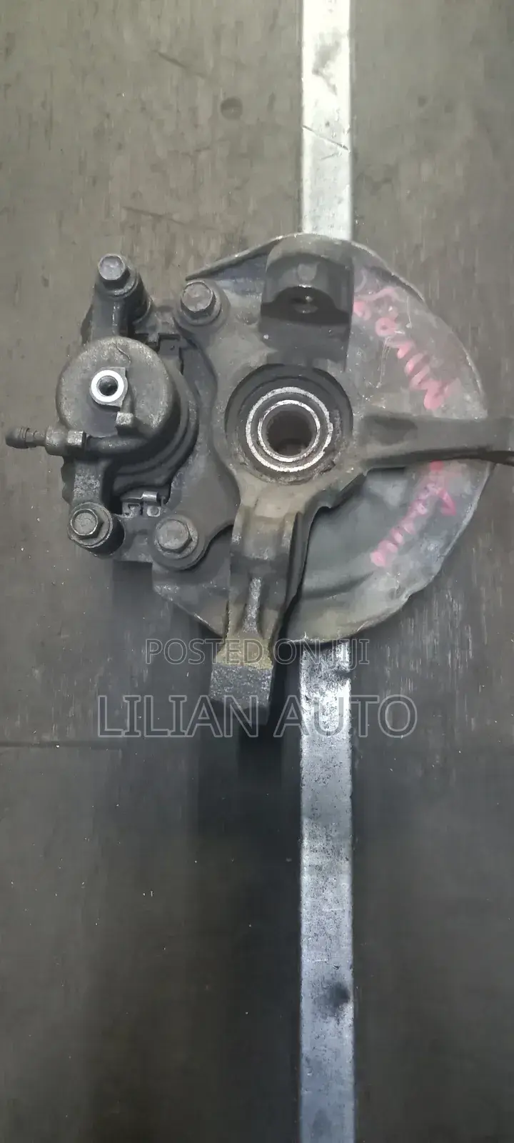Front Hub Nissan Dayz