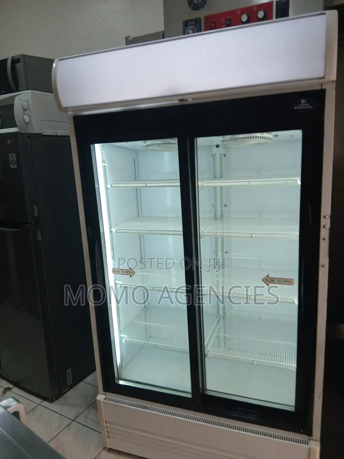 2 Door Showcase Chiller