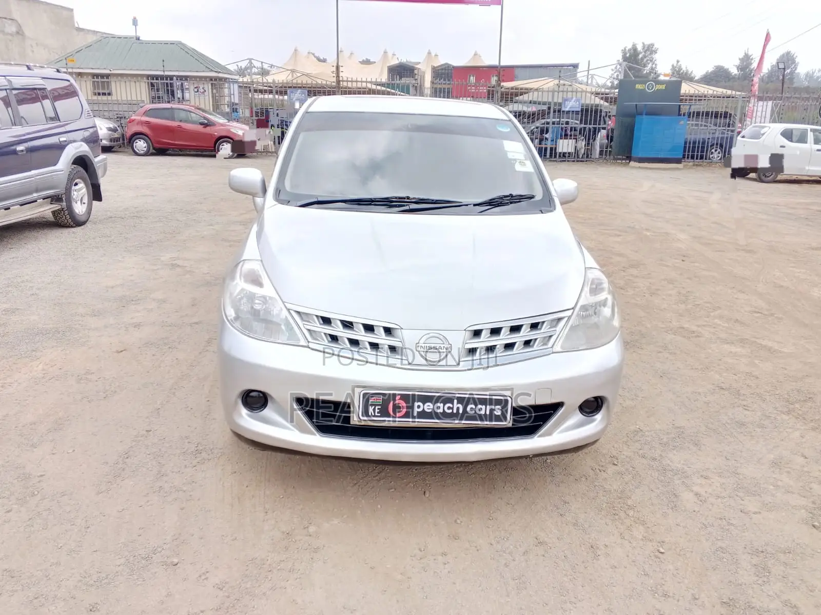 Nissan Tiida 2010 Silver