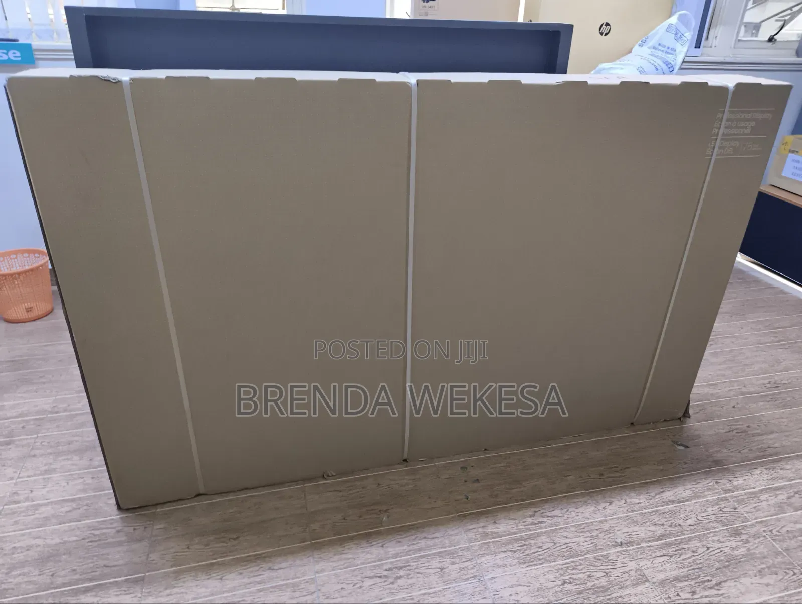 75" Crystal UHD Signage QMC Even Bezel Ultra-Slim Commercial Display
