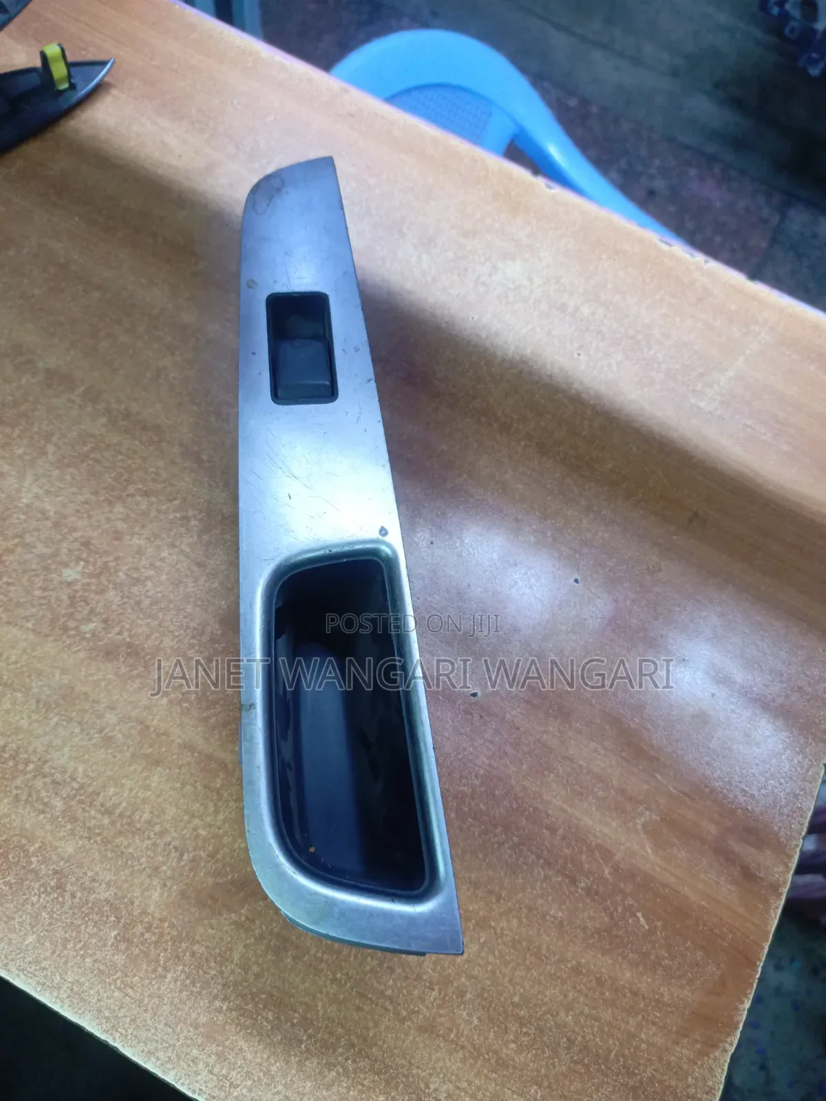 Nissan Tiida Window Switch Control