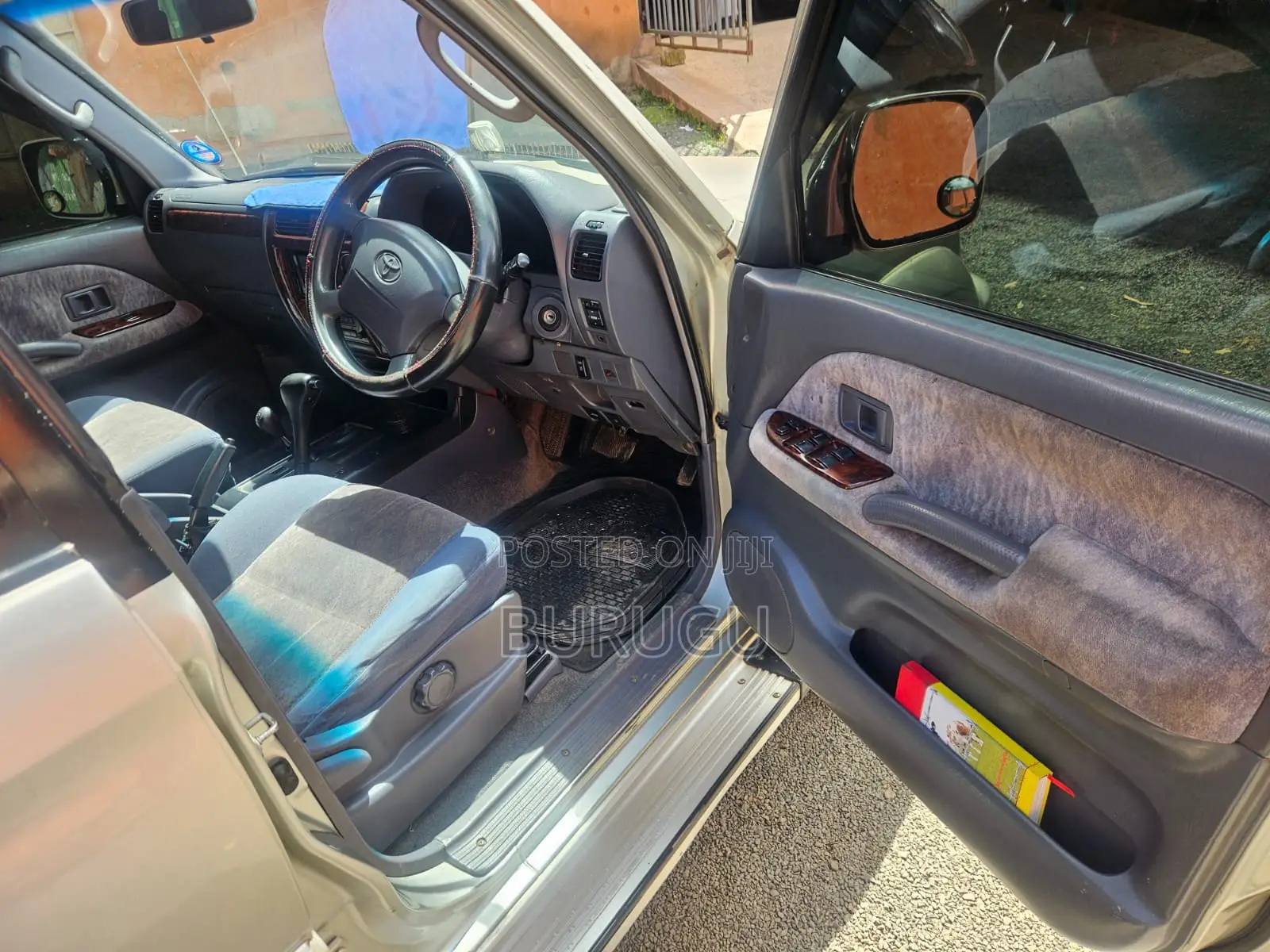Toyota Land Cruiser Prado 2000 Silver