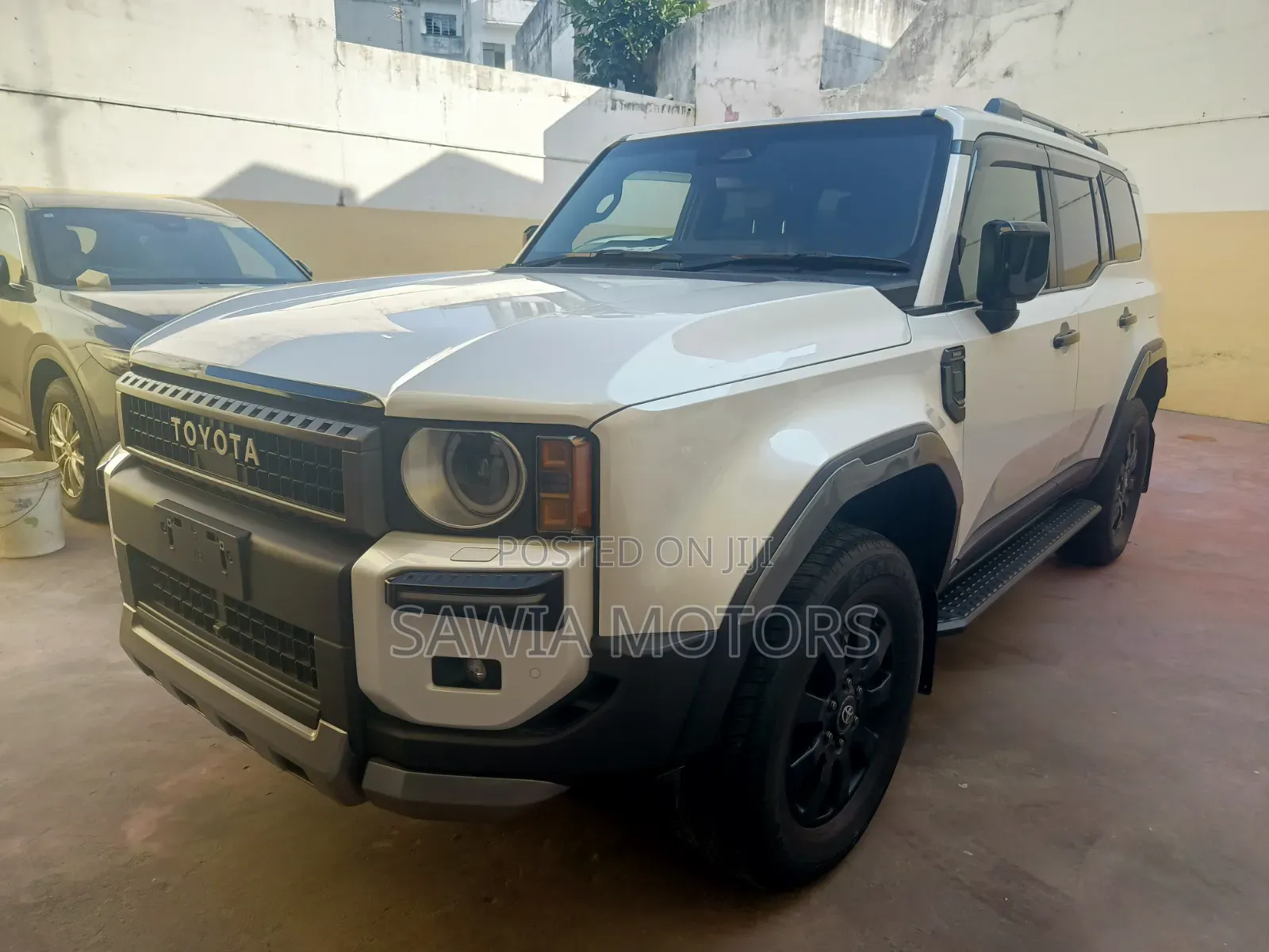 Toyota Land Cruiser Prado 2024 White