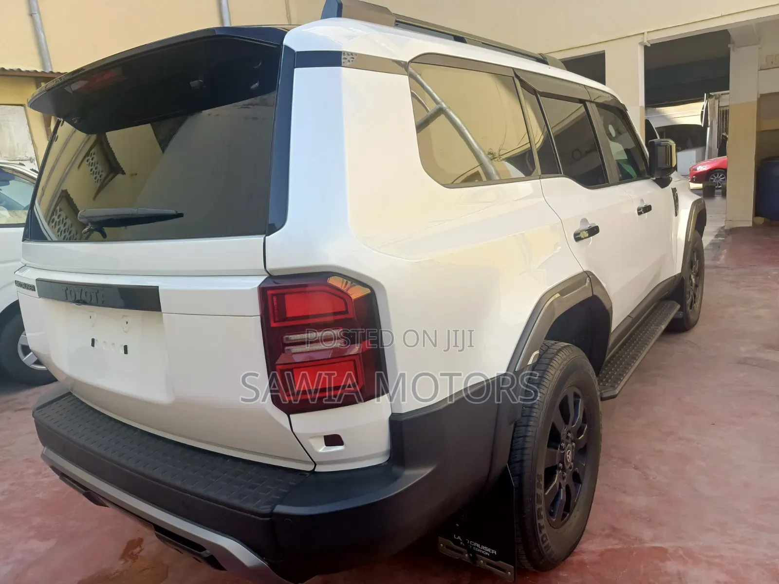 Toyota Land Cruiser Prado 2024 White