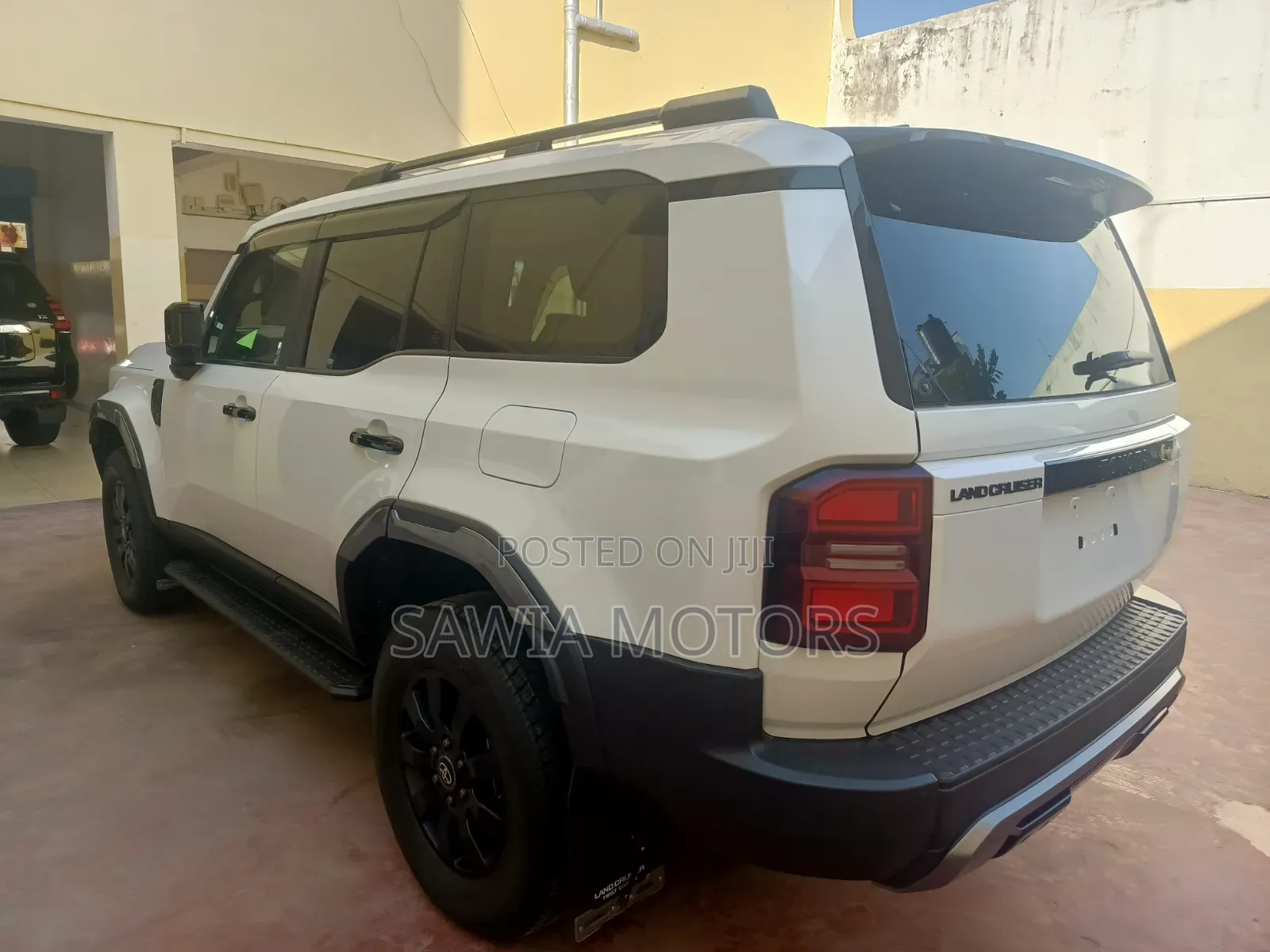 Toyota Land Cruiser Prado 2024 White