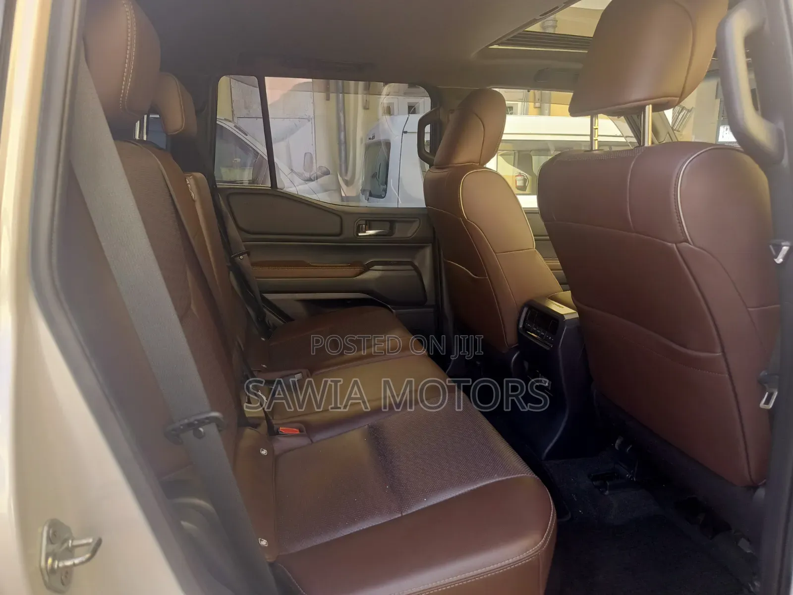 Toyota Land Cruiser Prado 2024 White
