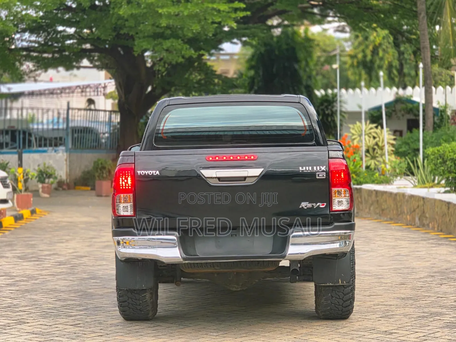 Toyota Hilux 2018 Black