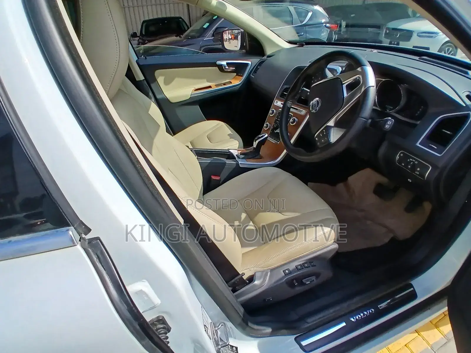 Volvo XC60 2018 White