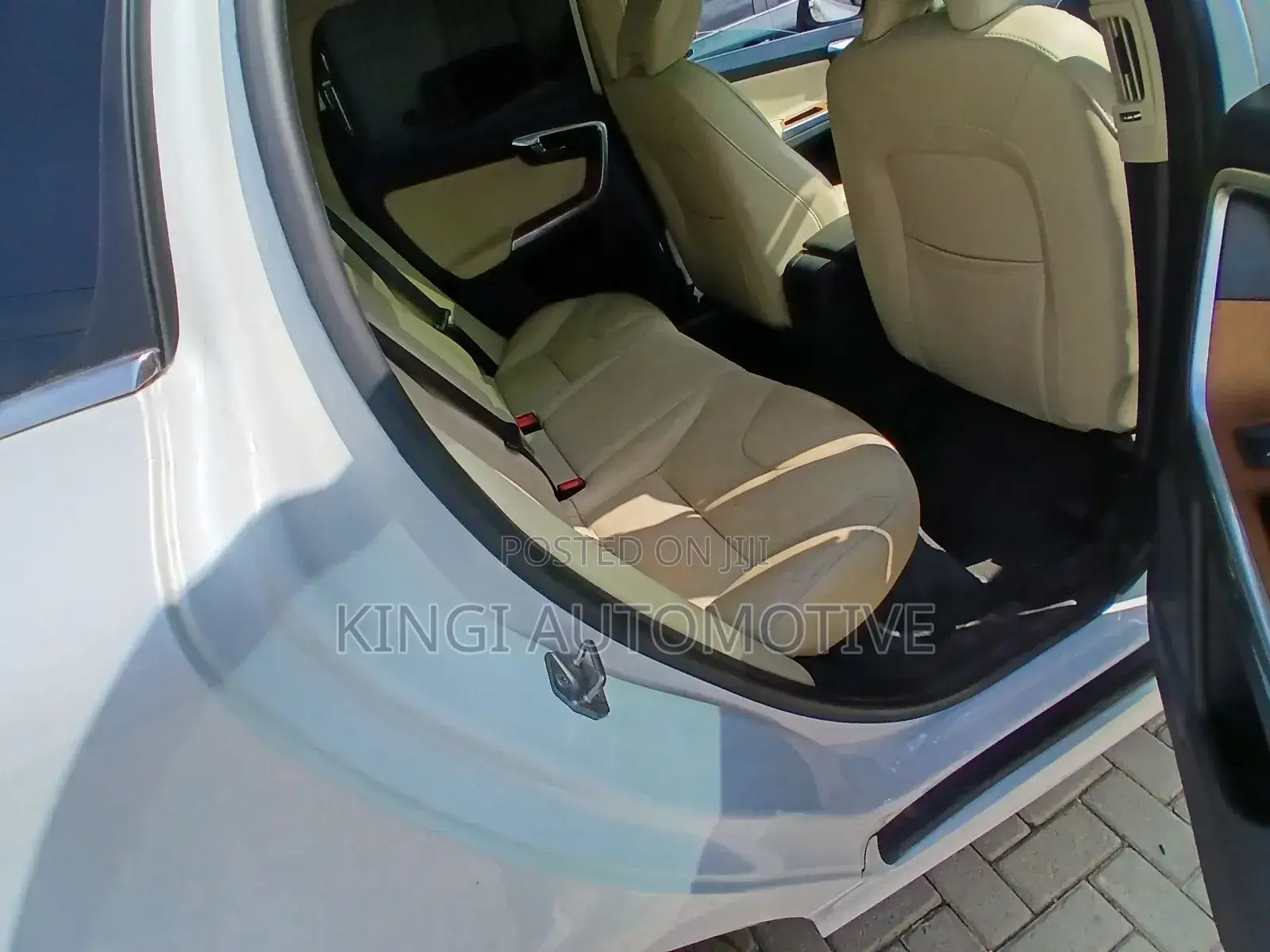 Volvo XC60 2018 White