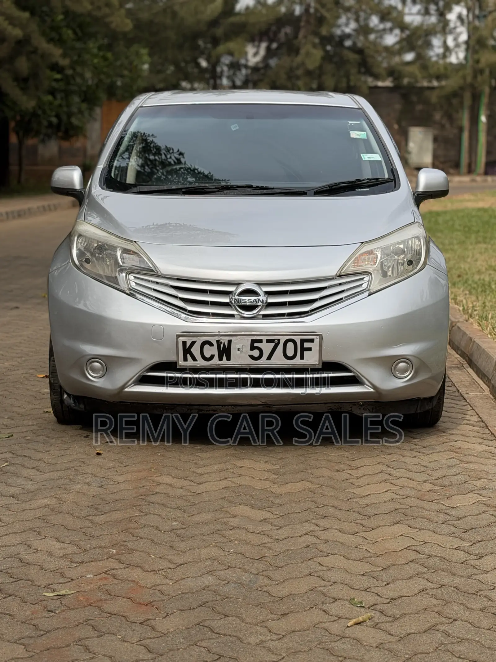 Nissan Note 2012 Silver