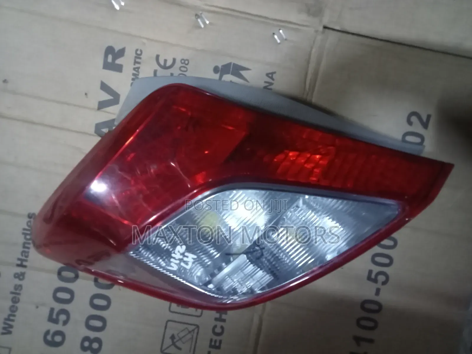 Toyota Vitz Jewella 2012 Taillight