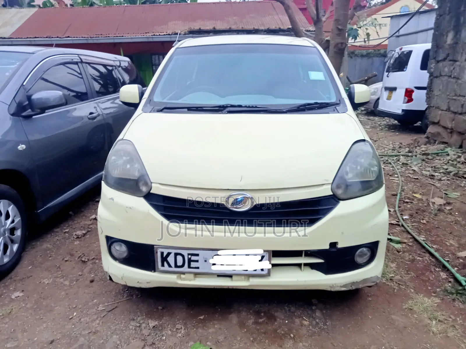 Daihatsu Mira 2013 Yellow