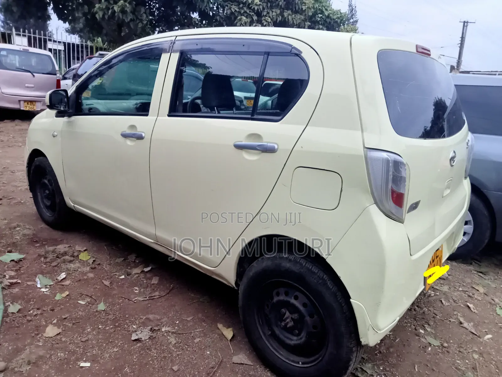 Daihatsu Mira 2013 Yellow