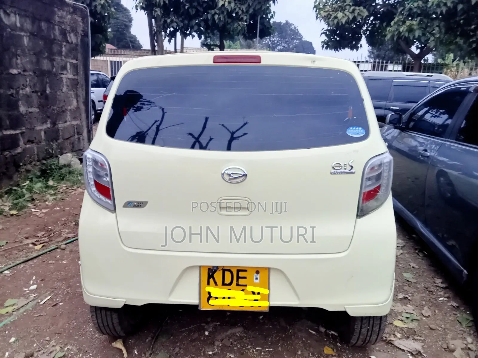Daihatsu Mira 2013 Yellow