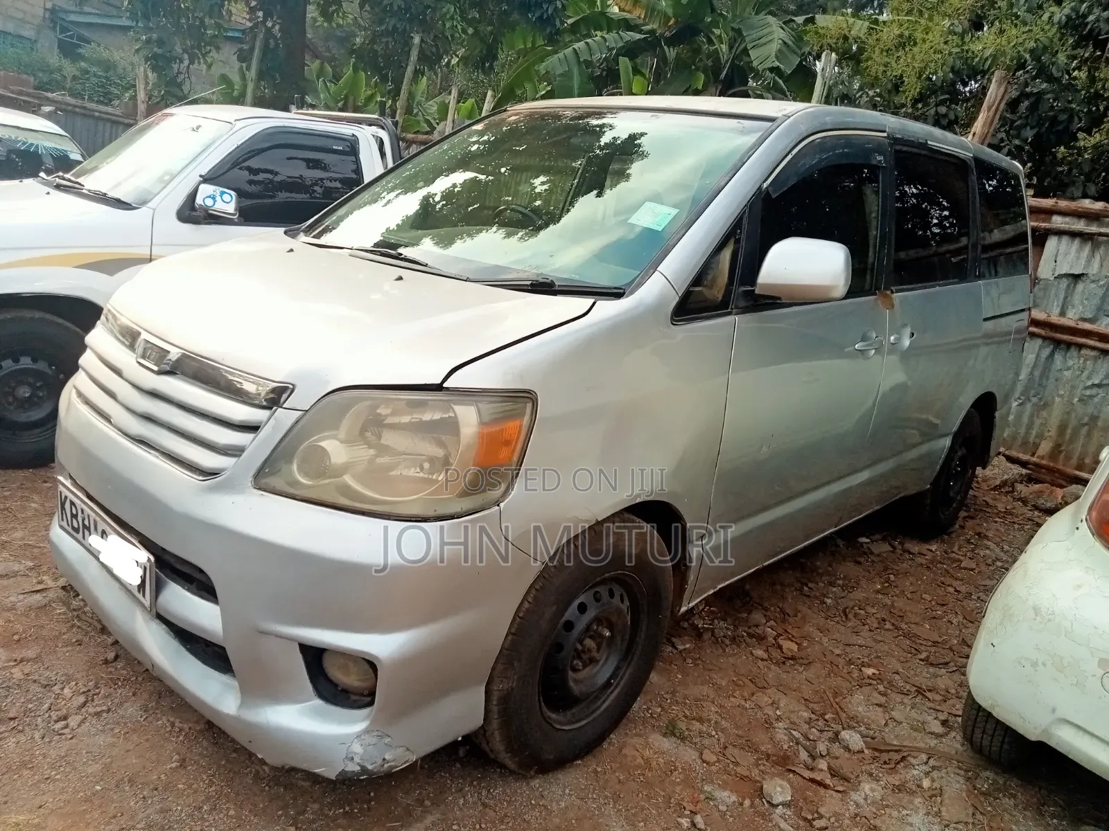 Toyota Noah 2003 Silver