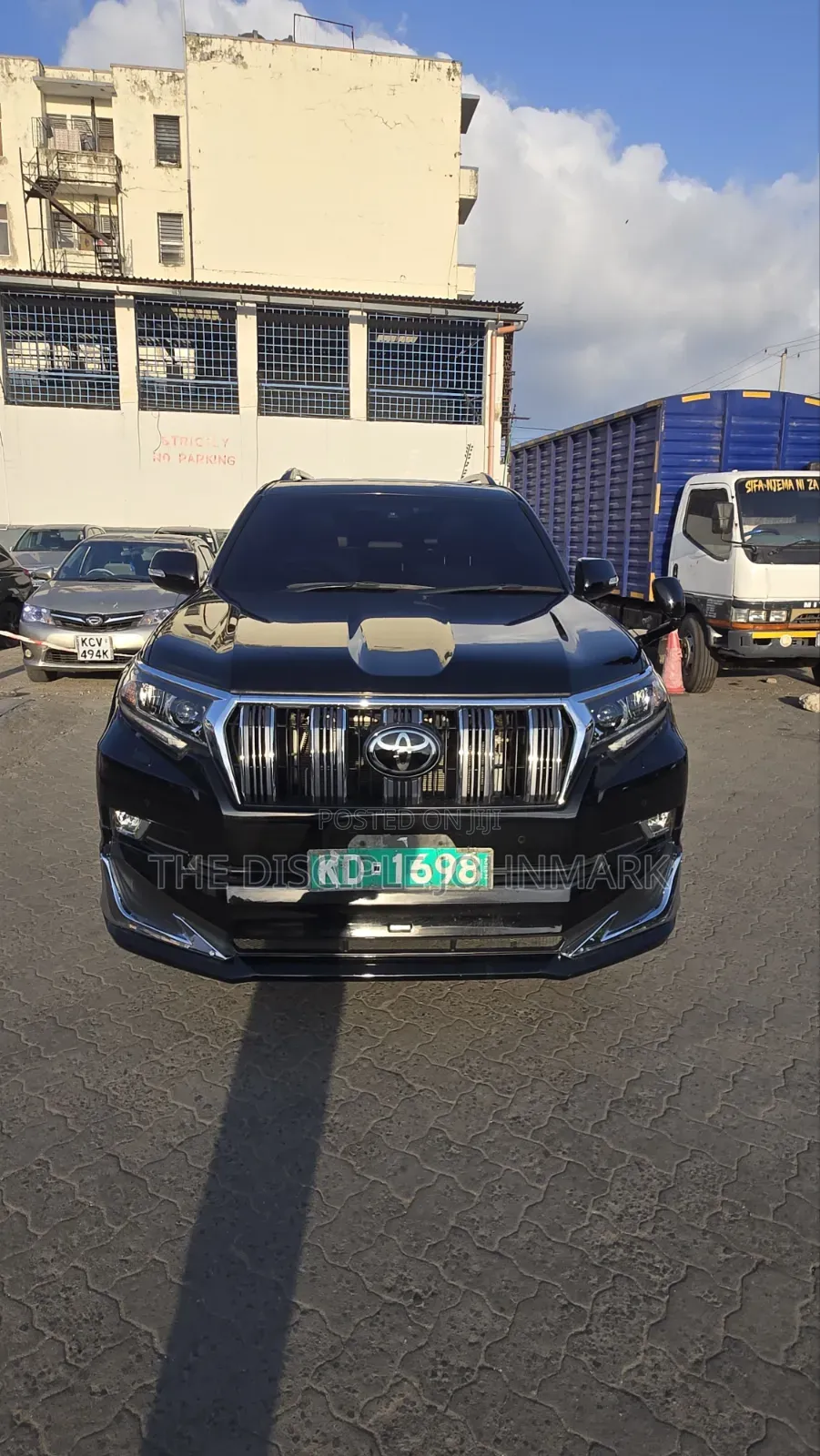 Toyota Land Cruiser Prado 2022 Black
