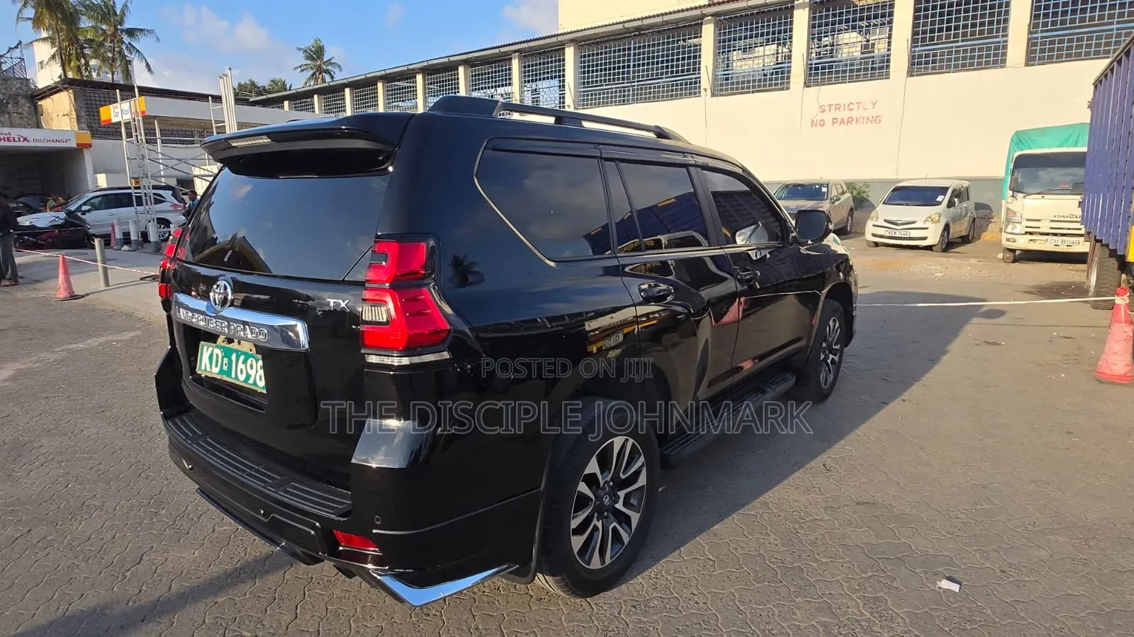 Toyota Land Cruiser Prado 2022 Black