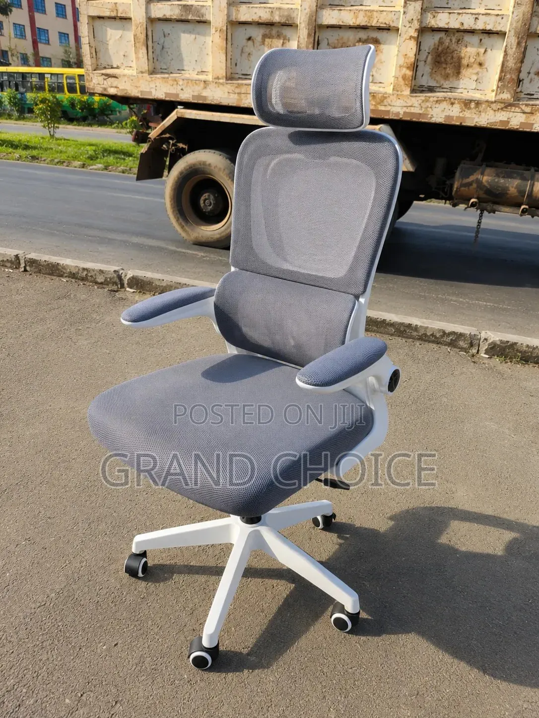 Ergonomic High-Back Office Chair With Headrest