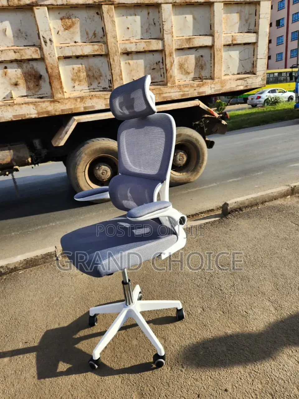 Ergonomic High-Back Office Chair With Headrest