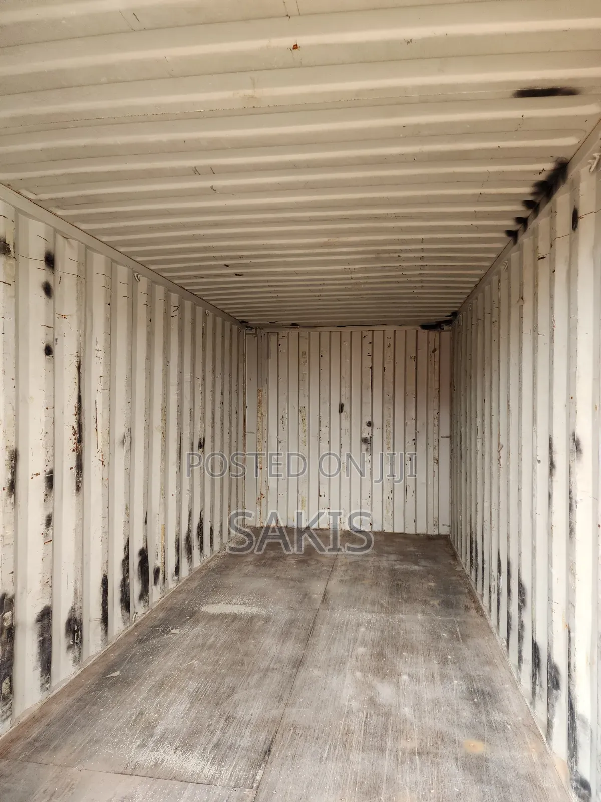 Pata Storage! 20-Foot Spacious Containers