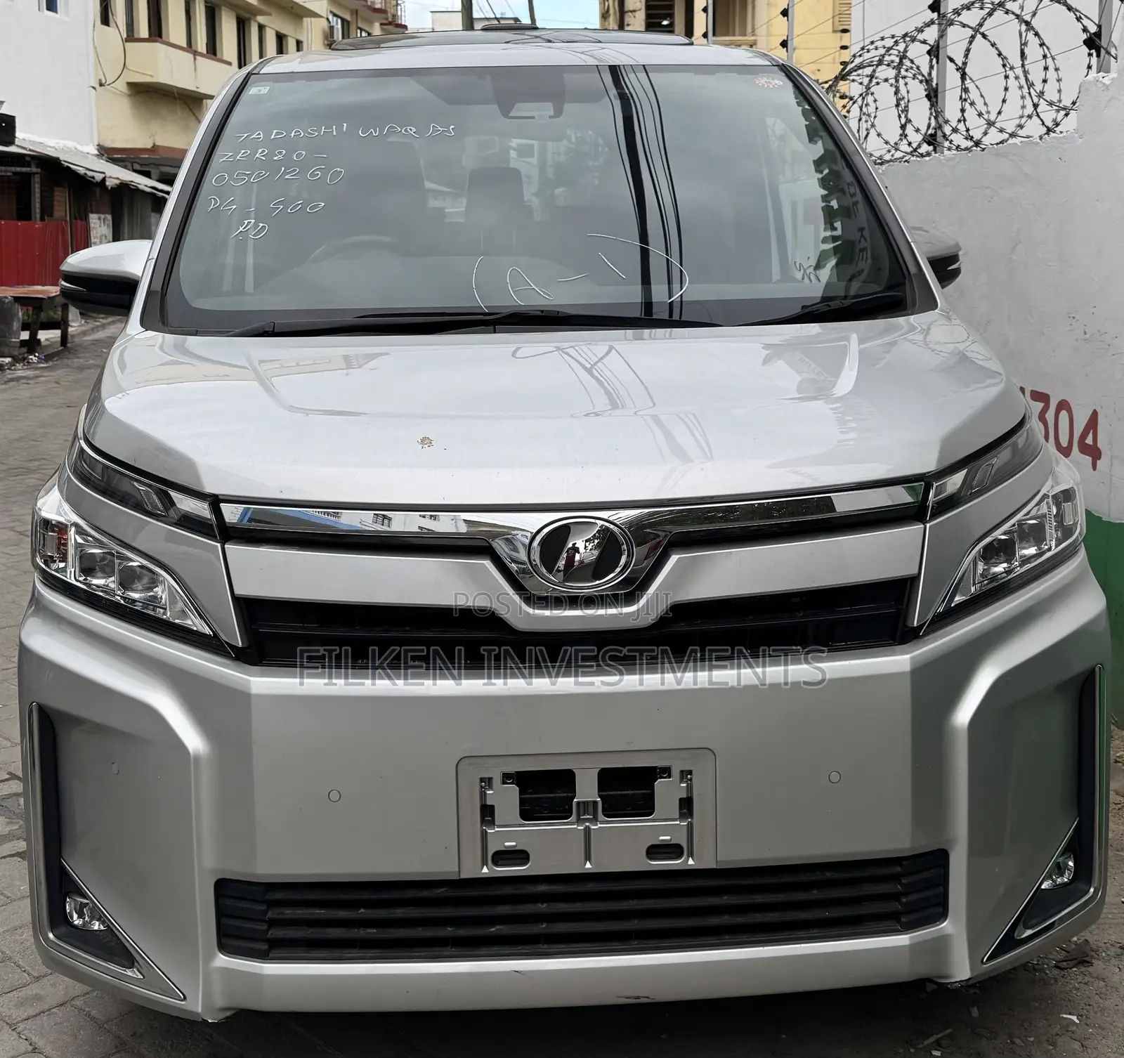 Toyota Voxy 2020 Silver
