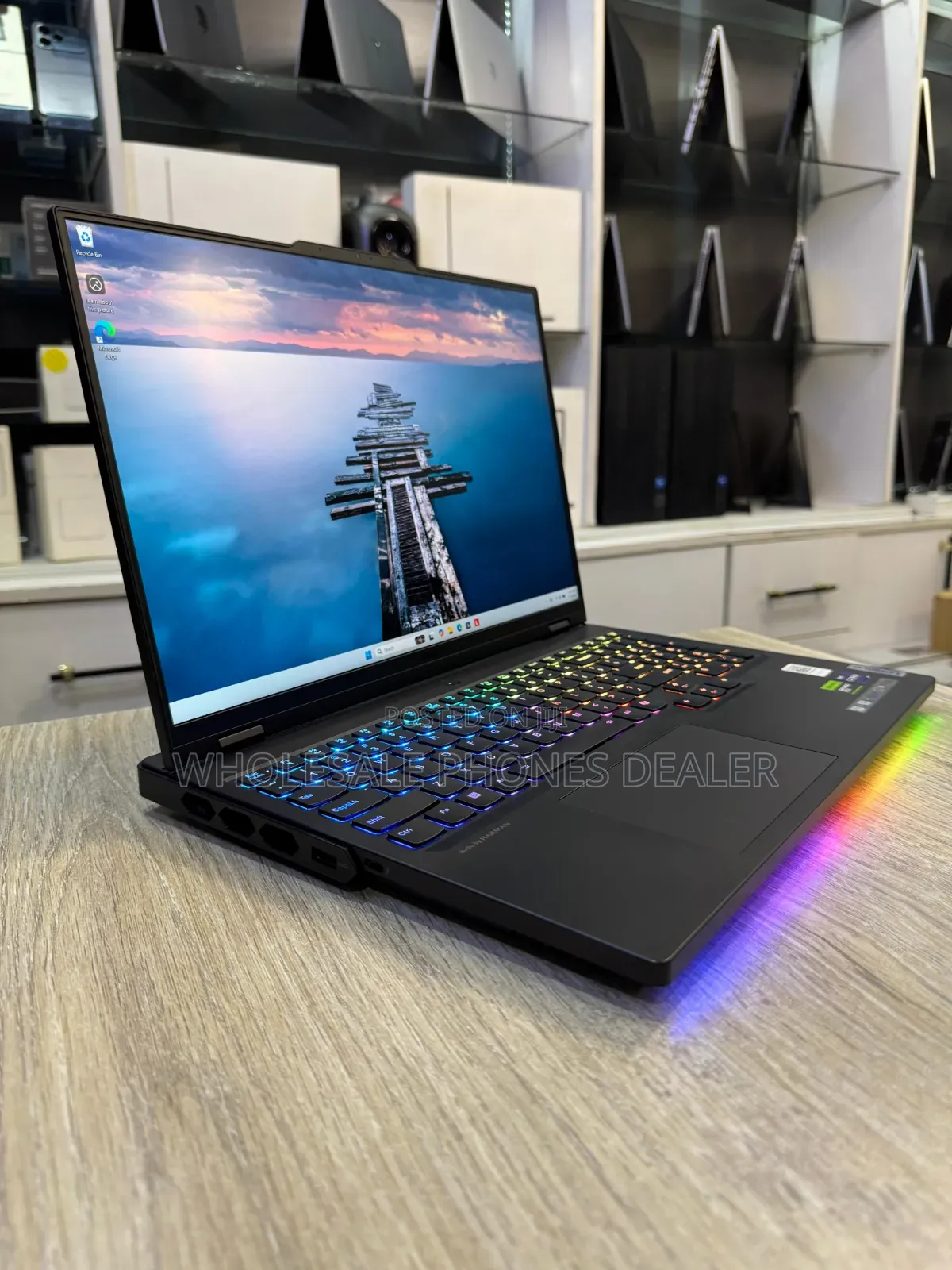 Laptop Lenovo Legion Pro 7 32GB Nvidia SSHD+SSD 1T